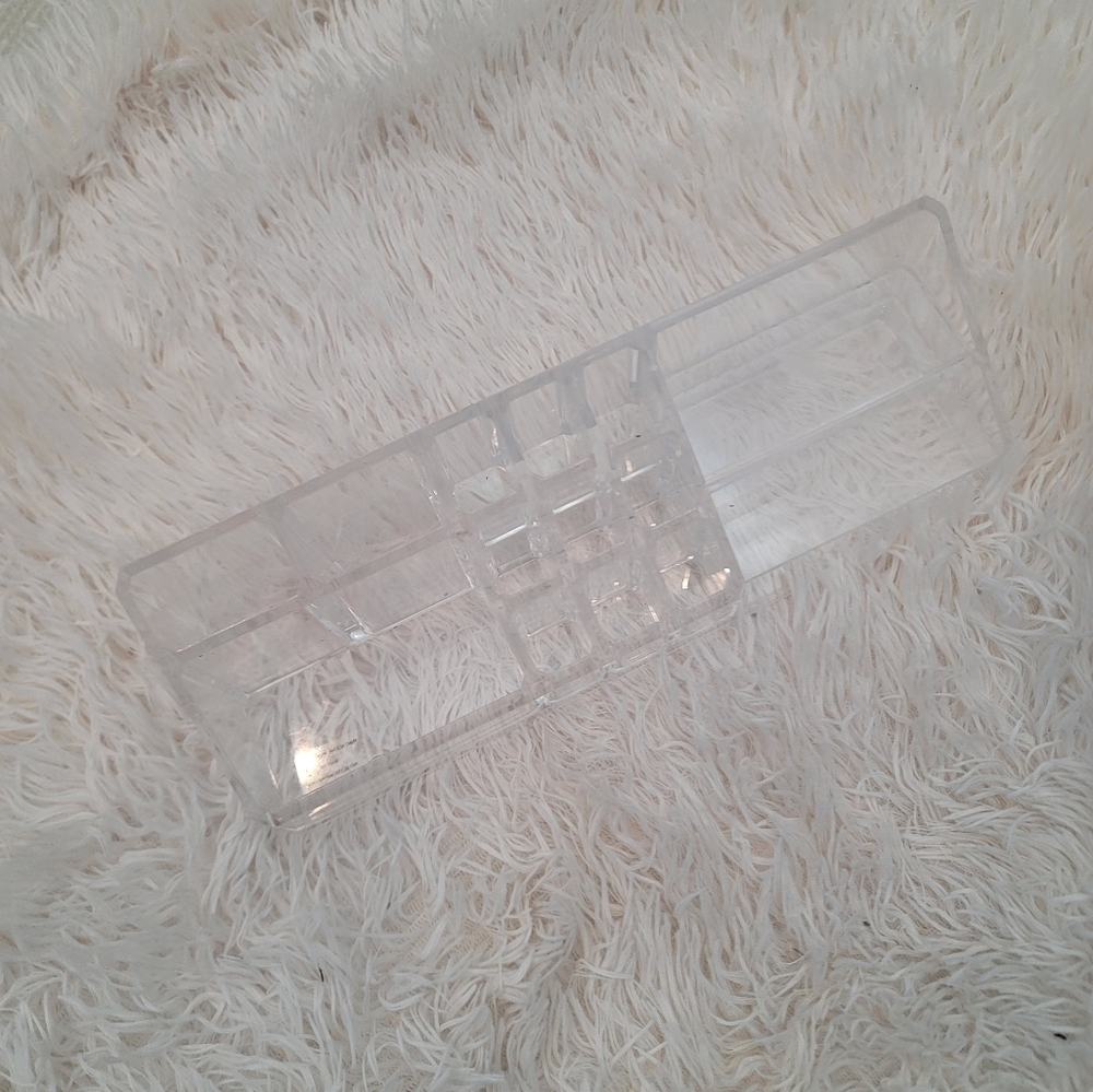 Acrylic Makeup Organizer - Picture 13 of 14